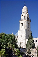 Вид на церковь Успения (Дормицион).