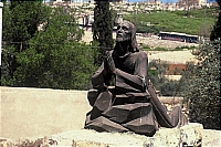 Гефсиманский сад. Статуя молящегося Христа.