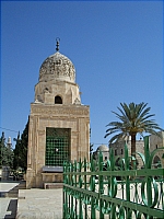 Фонтан Каит-бей. Нарядный купол с растительным орнаментом - украшение Храмовой горы.